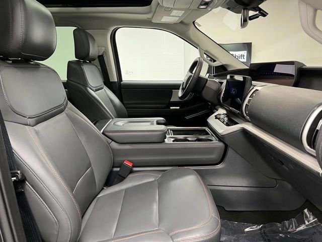 Used 2025 Ford Expedition Max Active AWD/4WD image 60