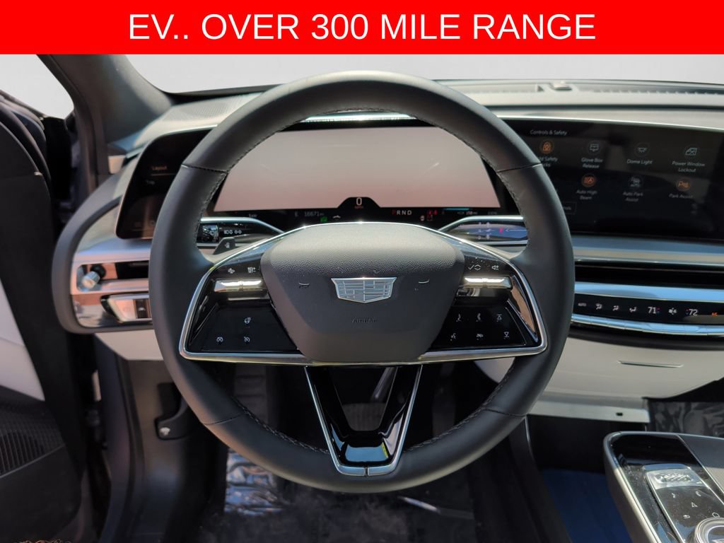 Used 2024 Cadillac Lyriq Luxury w/ LPO, Floor Liner Package AWD/4WD image 10