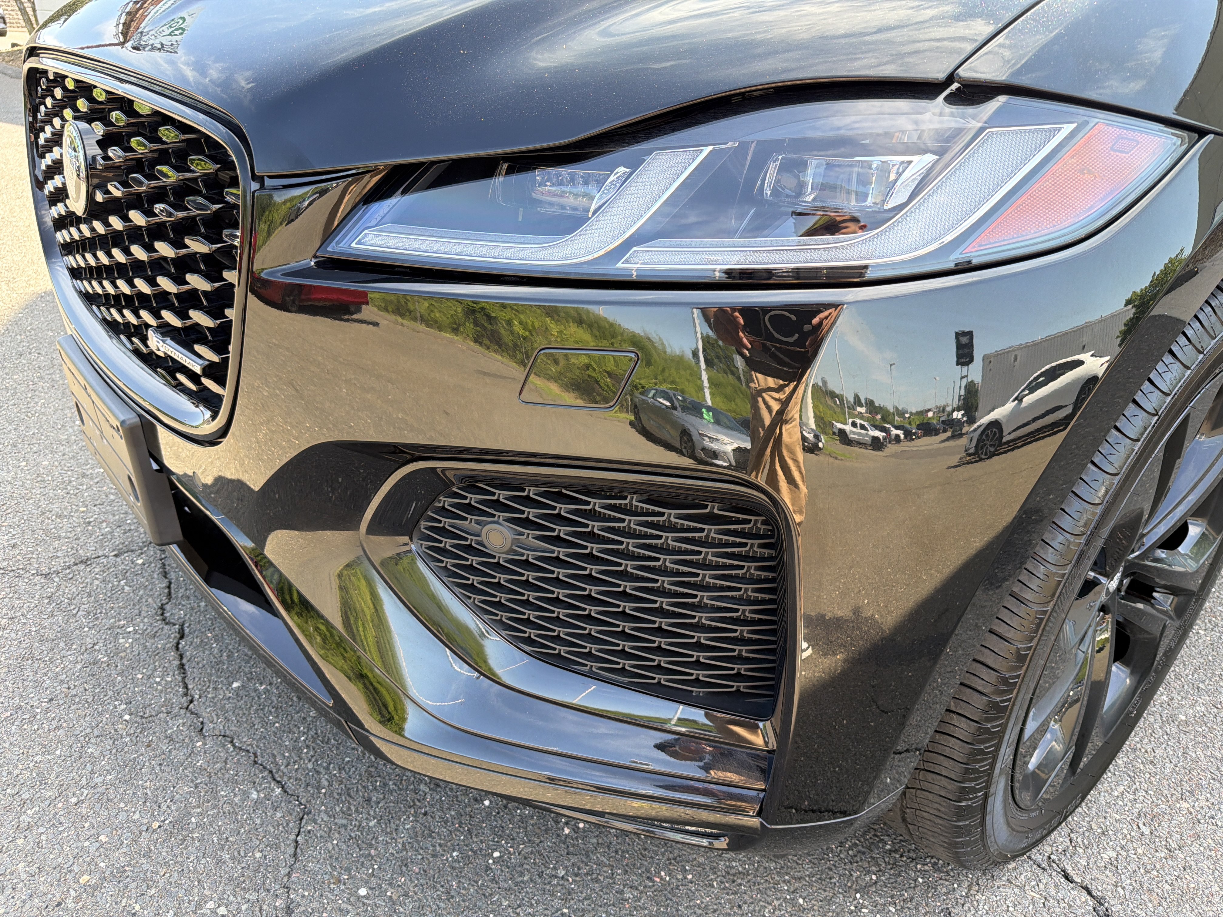 Used 2024 Jaguar F-PACE R-Dynamic S AWD/4WD image 10