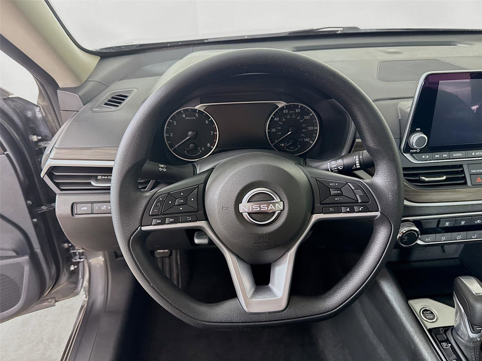 Used 2025 Nissan Altima 2.5 SV image 17