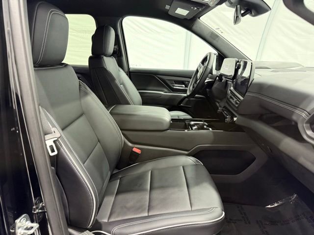 Used 2025 Chevrolet Silverado EV LT image 21