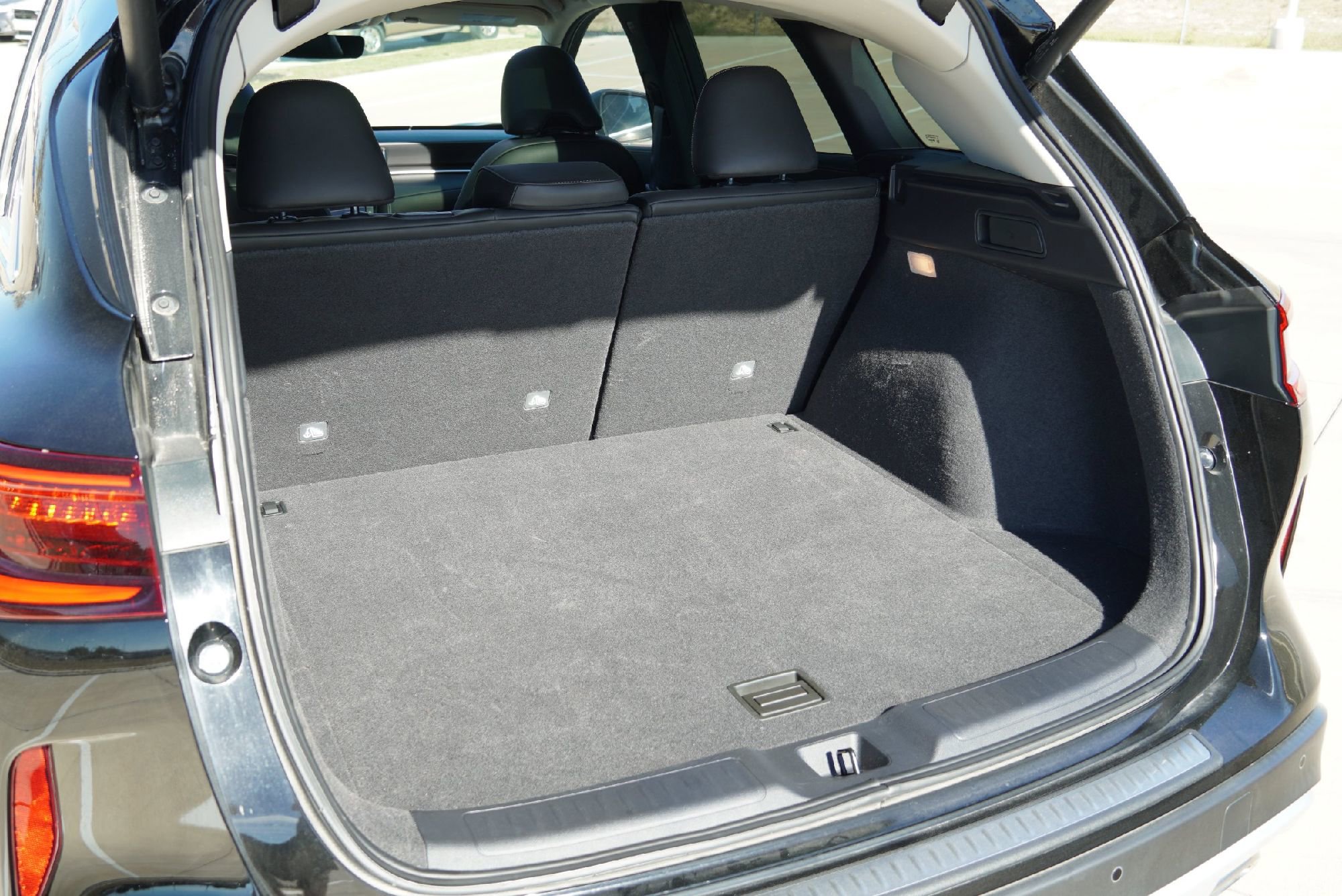 Certified 2024 INFINITI QX50 Luxe w/ Accent Package image 37