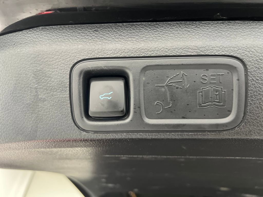 Used 2024 Ford Expedition Max XLT image 47