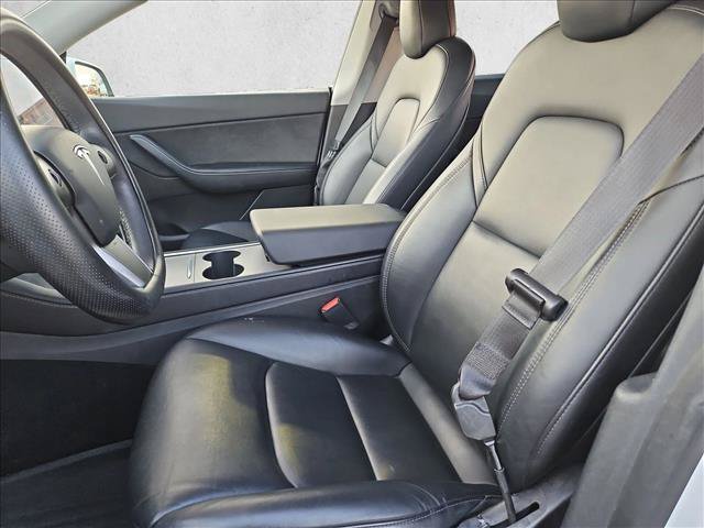 Used 2022 Tesla Model Y Long Range AWD/4WD image 17