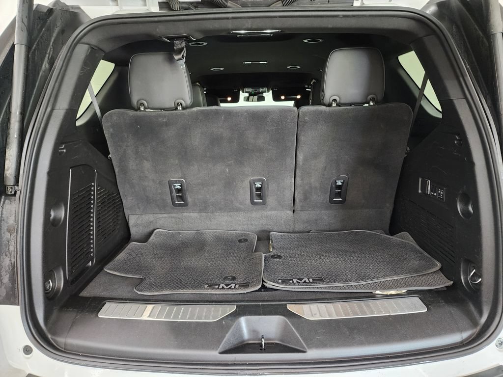 Used 2025 GMC Yukon Denali AWD/4WD image 31