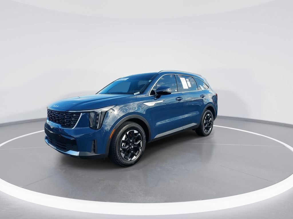 Used 2025 Kia Sorento S w/ Panoramic Sunroof Package image 4