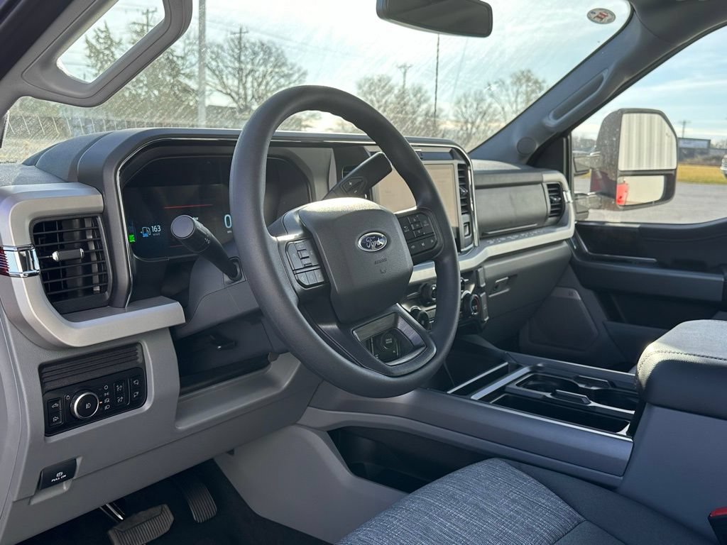 New 2026 Ford F250 XLT w/ XLT Premium Package AWD/4WD image 10
