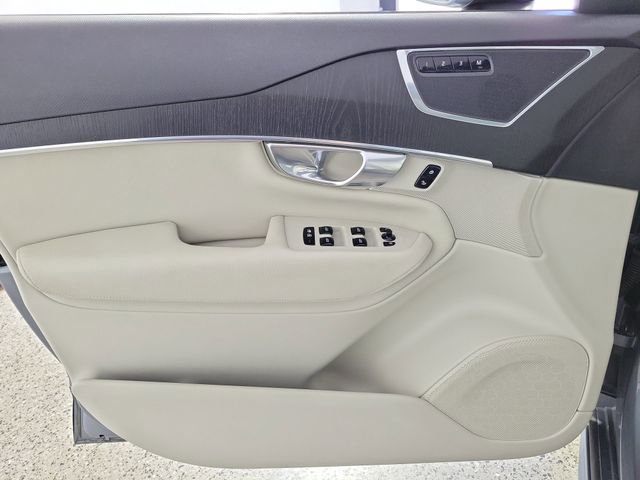 Used 2020 Volvo XC90 T5 Momentum AWD/4WD image 23