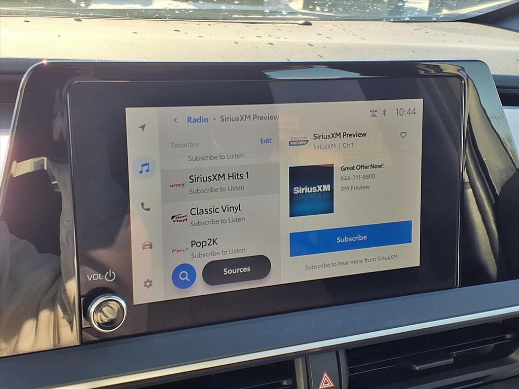 Used 2024 Toyota Prius LE image 5