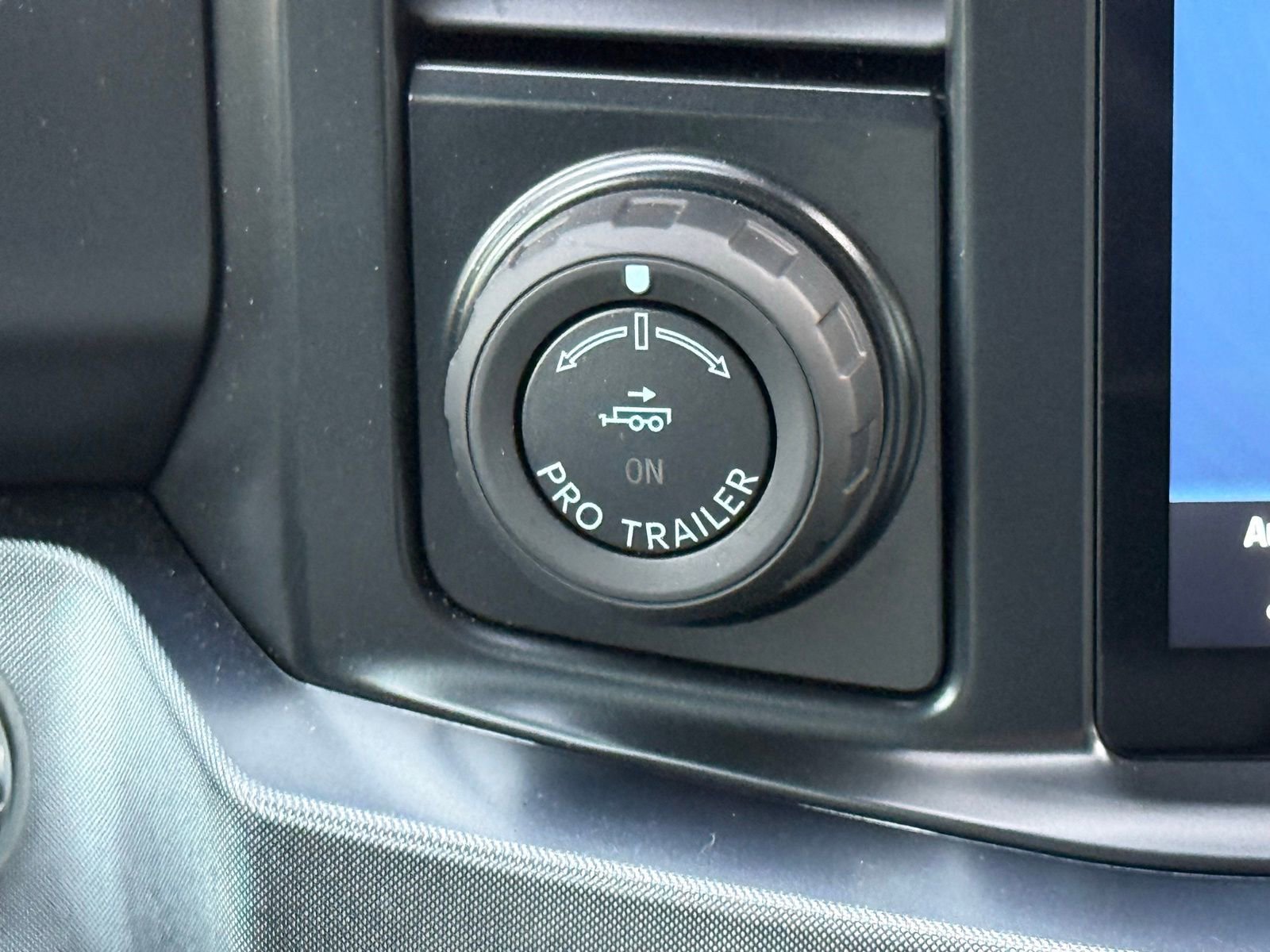 Used 2023 Ford F450 Limited w/ FX4 Off-Road Package image 24