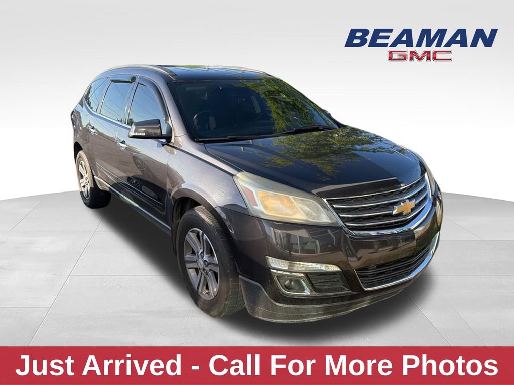 Used 2016 Chevrolet Traverse LT FWD image 1