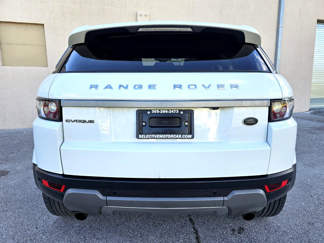 Used 2015 Land Rover Range Rover Evoque Pure image 14