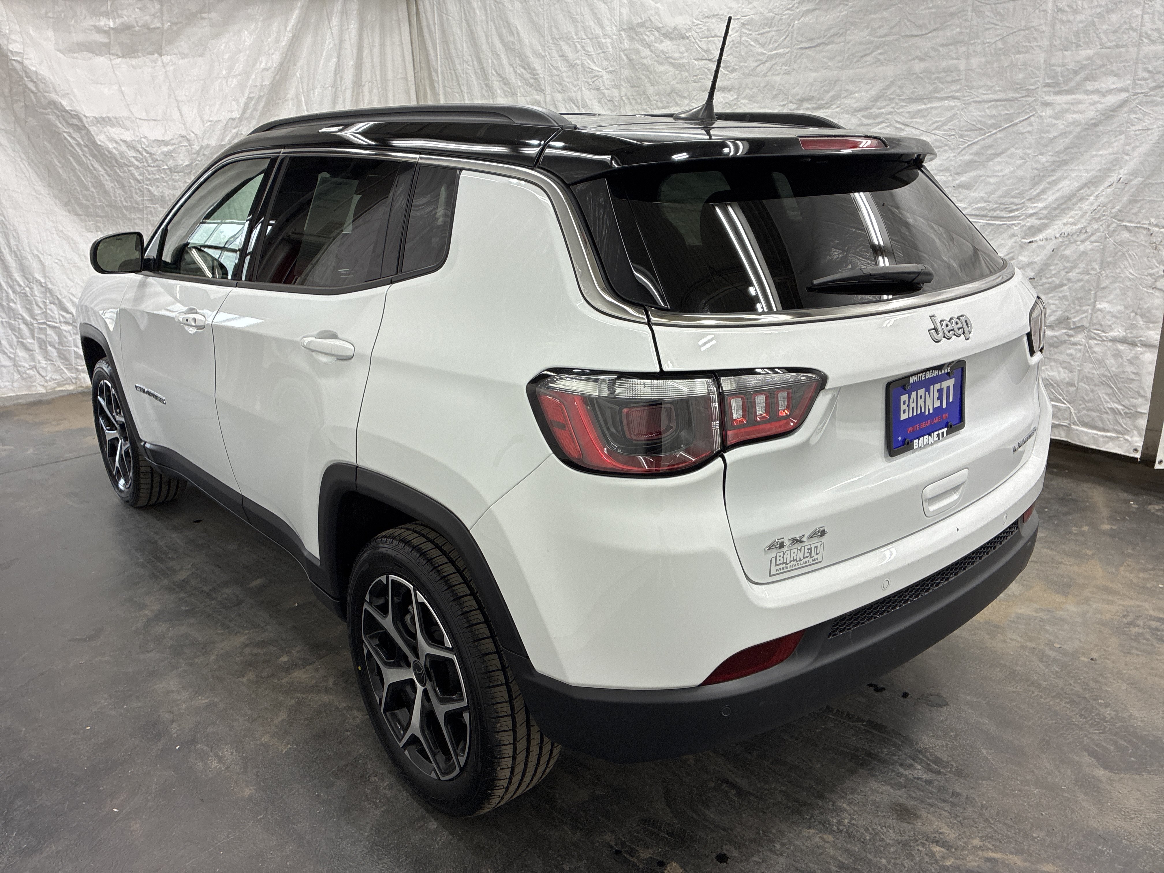 Certified 2025 Jeep Compass Limited AWD/4WD image 6