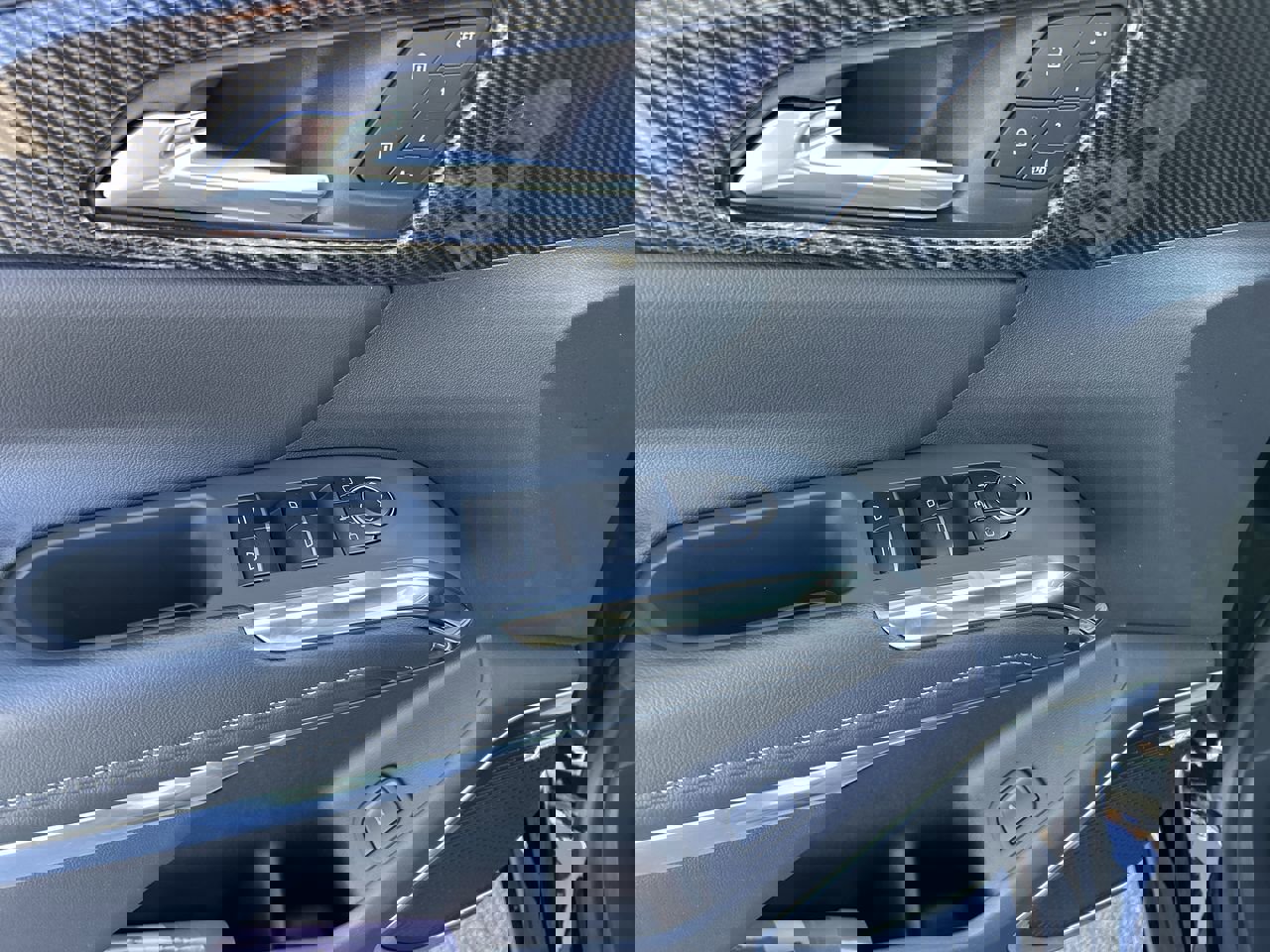 New 2026 Chevrolet Traverse High Country image 21