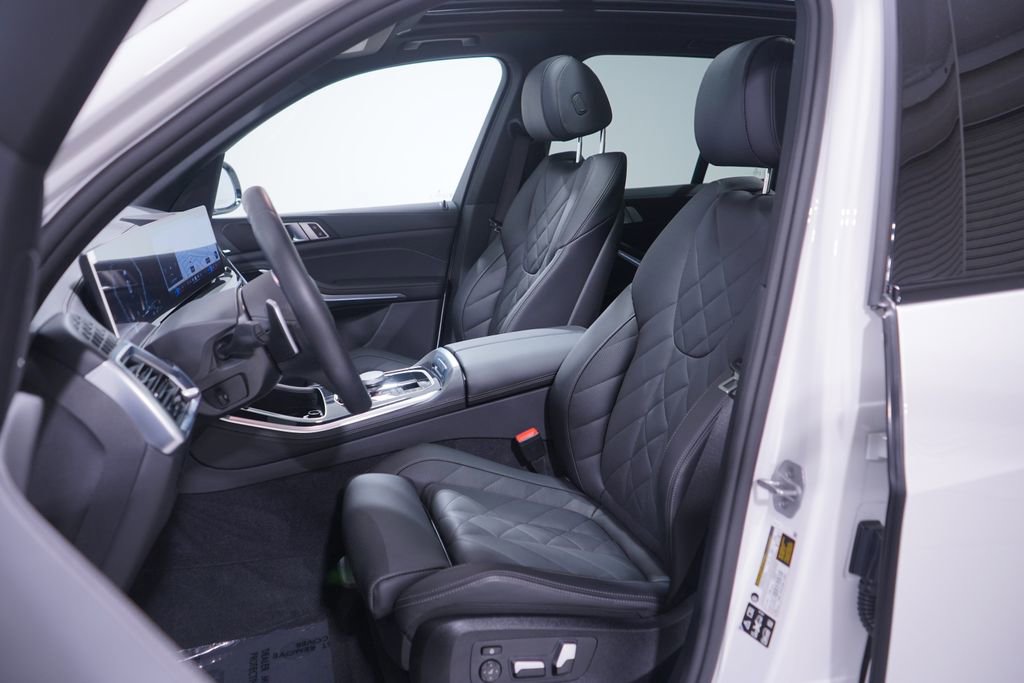 Used 2026 BMW X5 xDrive40i w/ M Sport Package image 7