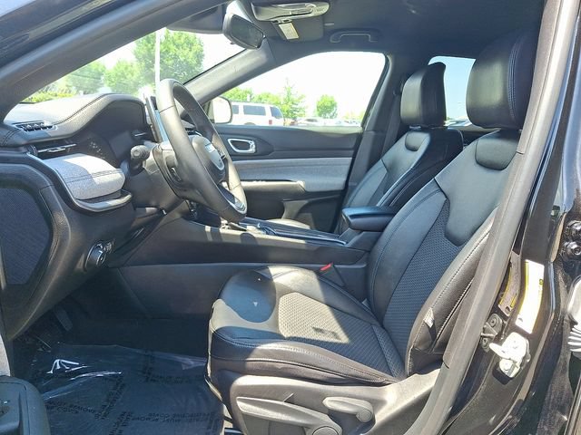 Used 2024 Jeep Compass Latitude AWD/4WD image 13