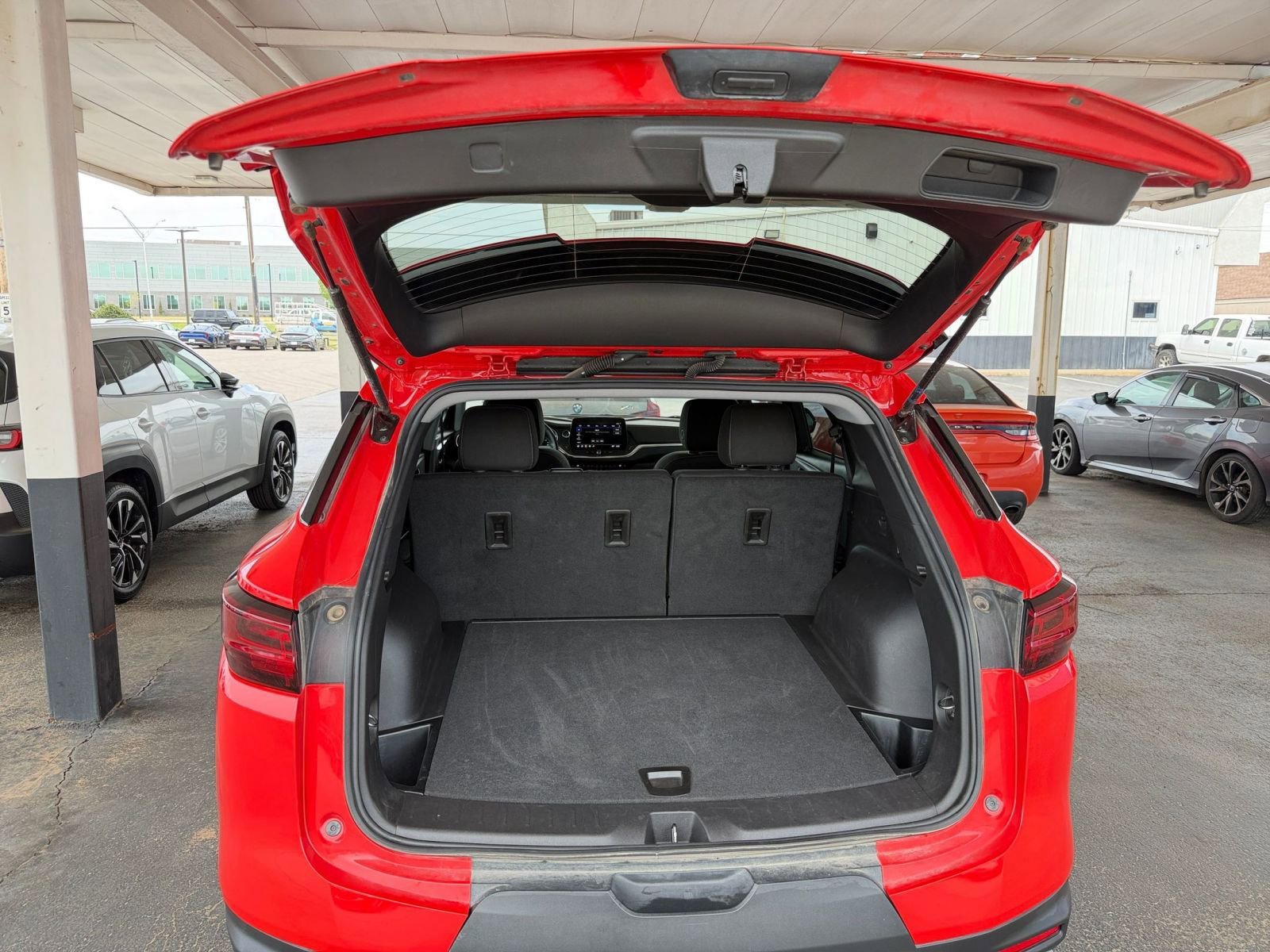 Used 2025 Chevrolet Blazer LT image 32