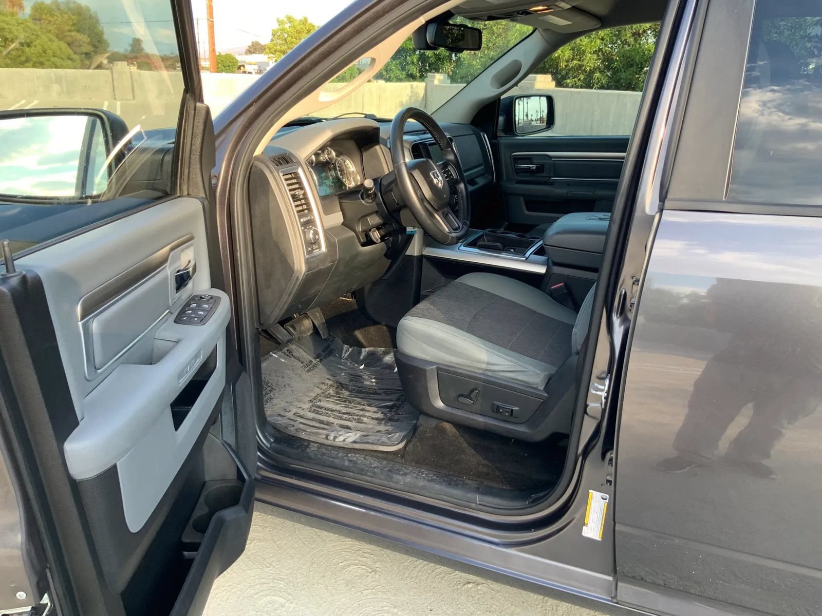 Used 2015 RAM 1500 Outdoorsman RWD image 19