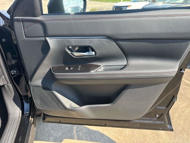 New 2027 Nissan Kicks SR FWD image 16