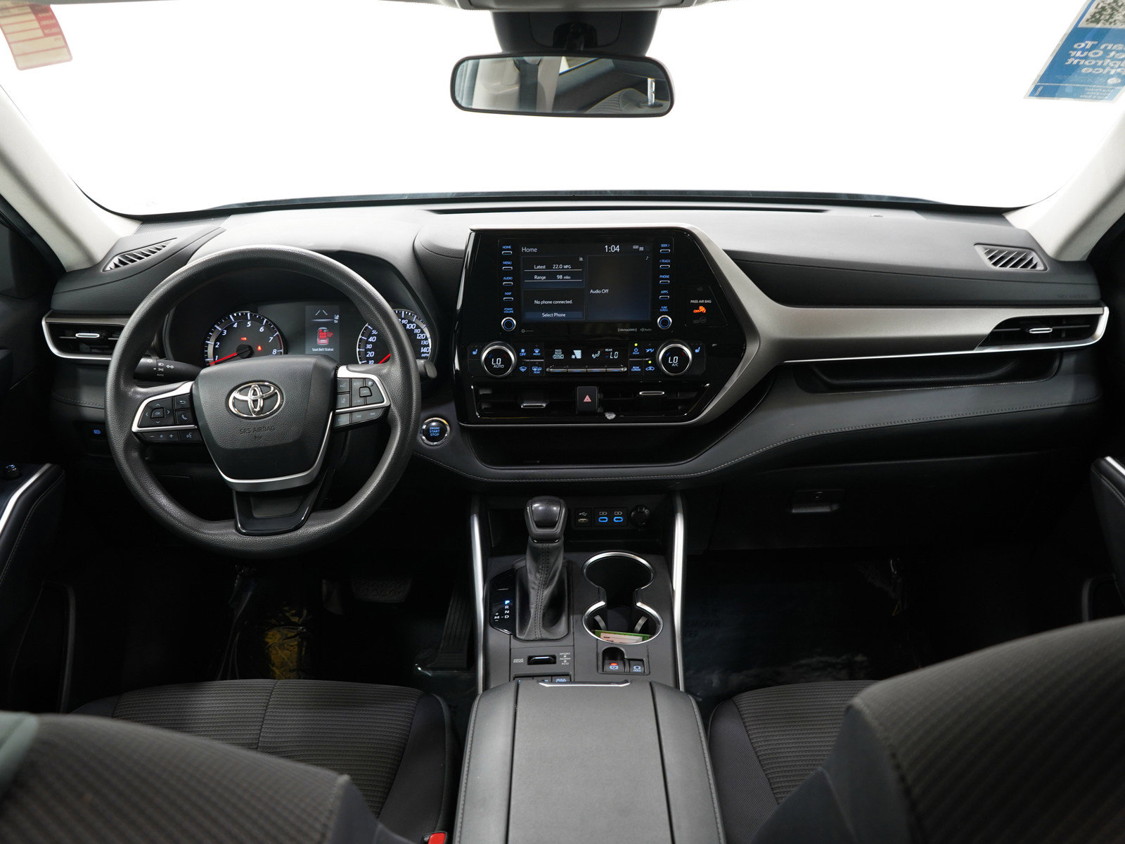 Used 2022 Toyota Highlander LE image 14