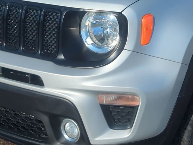 Used 2020 Jeep Renegade Latitude AWD/4WD image 9