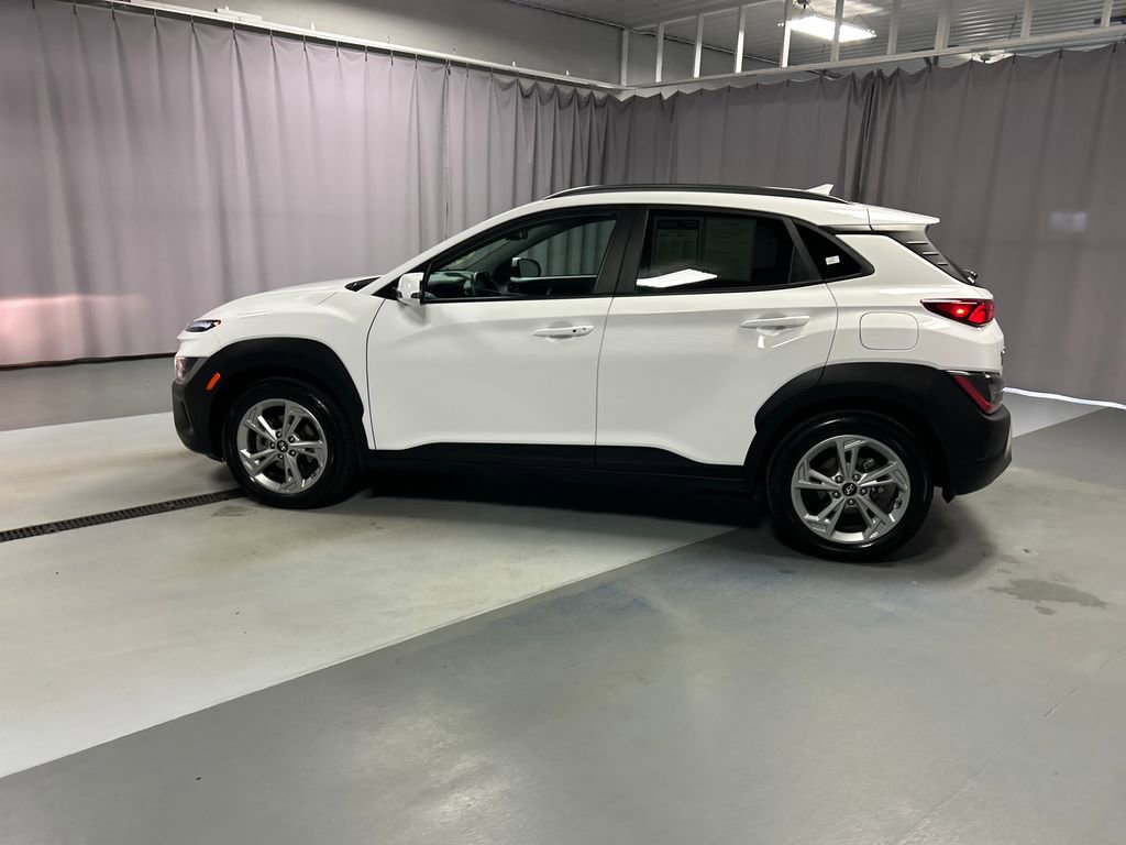 Used 2023 Hyundai Kona SEL w/ Winter Weather Package FWD image 4