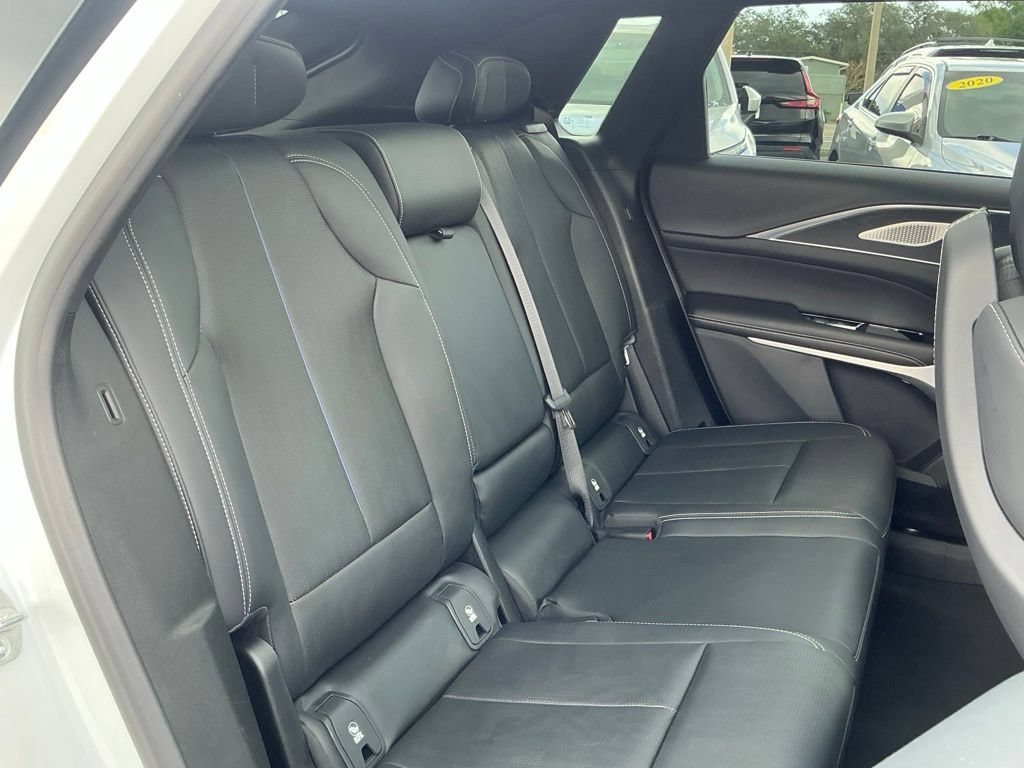 Used 2024 Cadillac Lyriq Sport AWD/4WD image 22