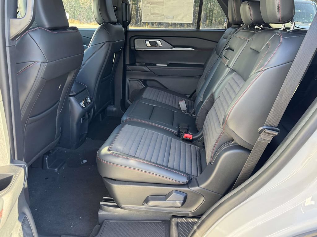 New 2026 Ford Explorer ST-Line w/ ST-Line Street Pack AWD/4WD image 17
