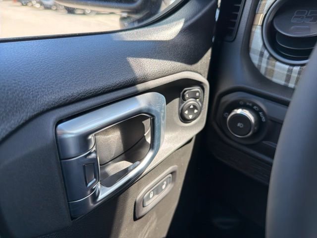 New 2026 Jeep Wrangler Unlimited Sport AWD/4WD image 25