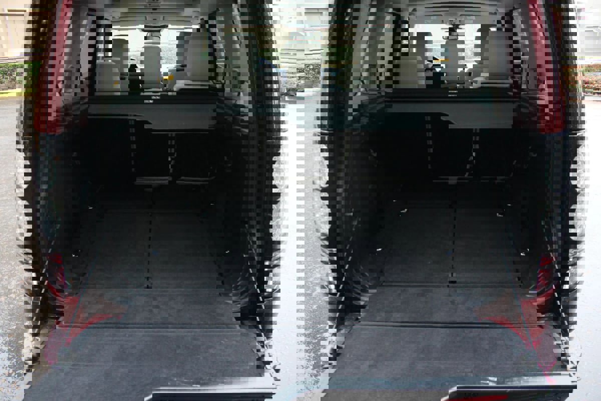 Used 2015 Land Rover LR4 HSE LUX image 16