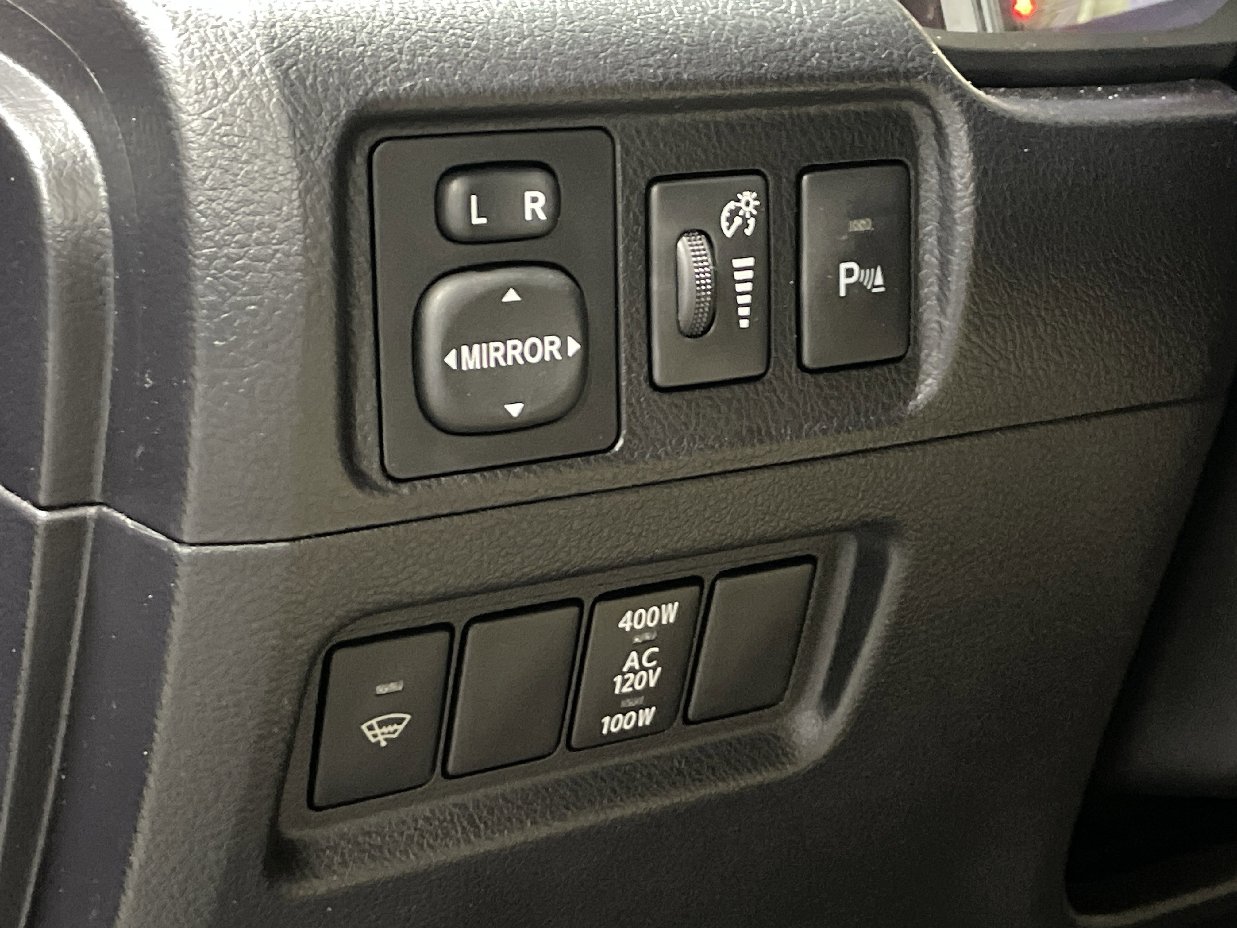 Used 2016 Toyota 4Runner Limited AWD/4WD image 29