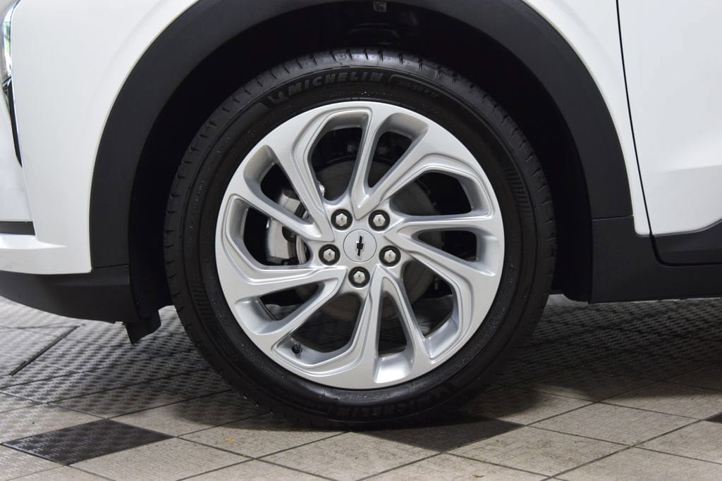 New 2027 Chevrolet Bolt LT FWD image 24