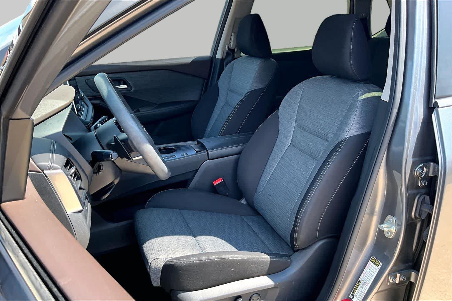 Certified 2023 Nissan Rogue SV FWD image 7