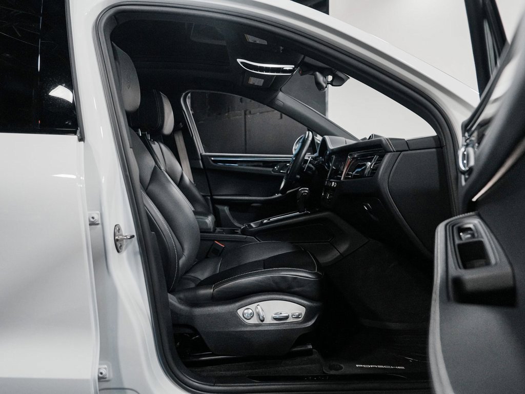 Used 2023 Porsche Macan image 37