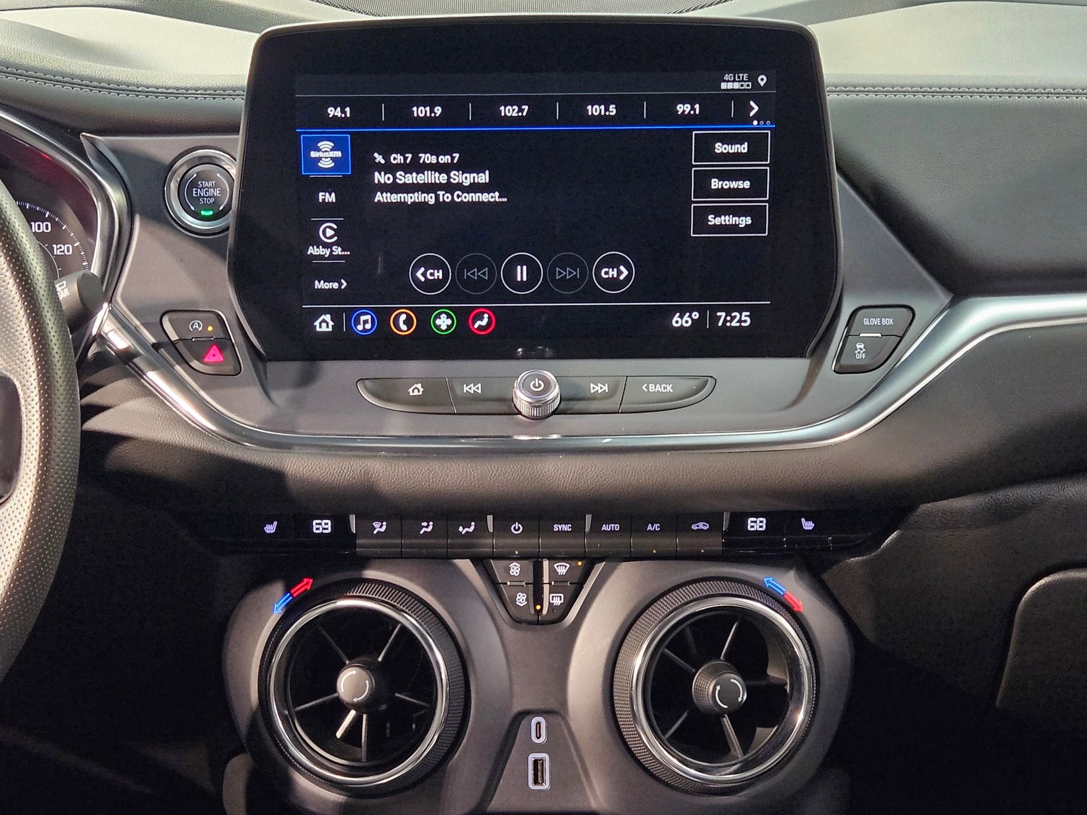 Used 2025 Chevrolet Blazer LT image 16