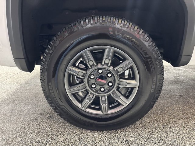 Used 2025 GMC Sierra 1500 AT4X image 27