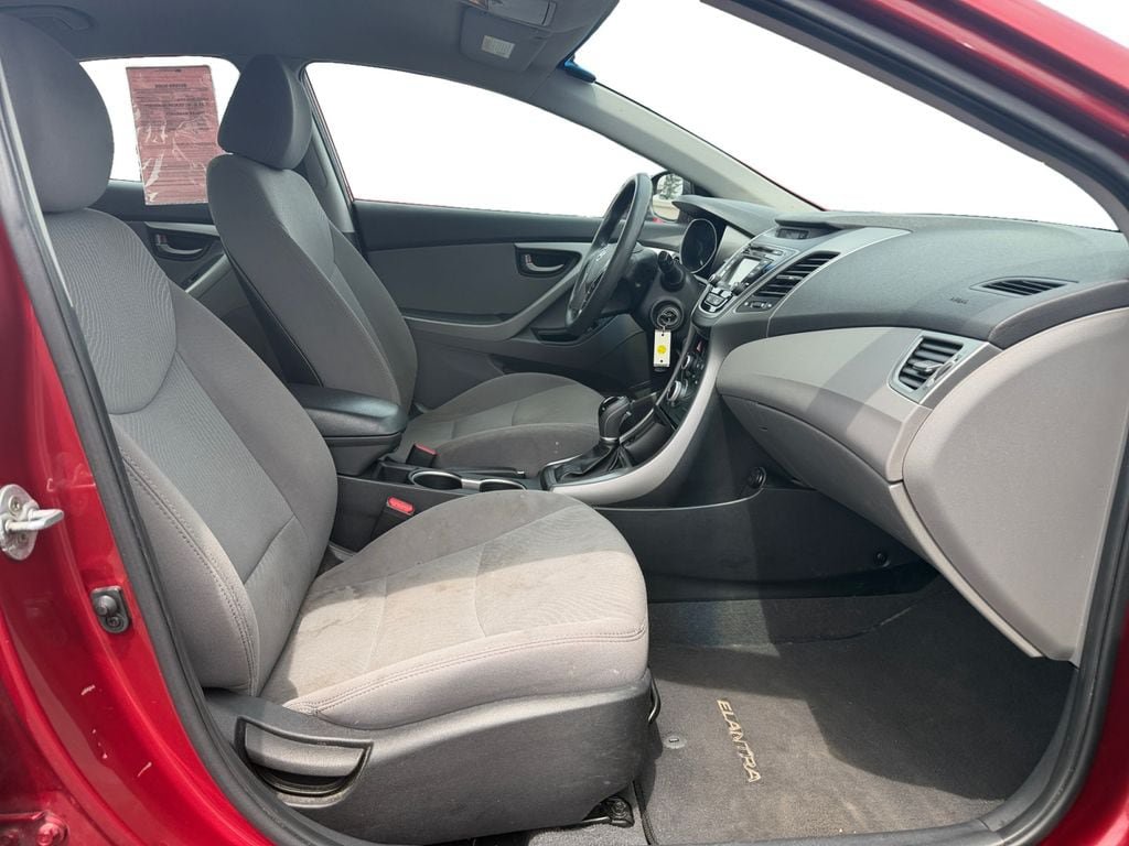 Used 2015 Hyundai Elantra SE w/ Option Group 02 FWD image 15