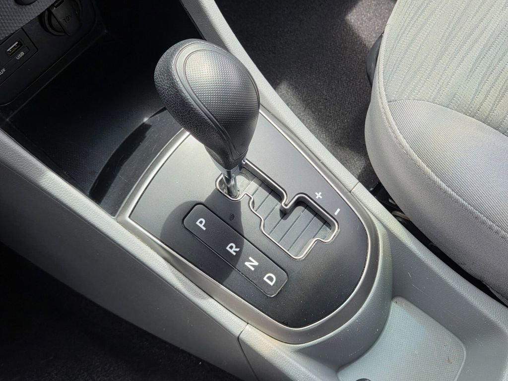 Used 2016 Hyundai Accent SE FWD image 28