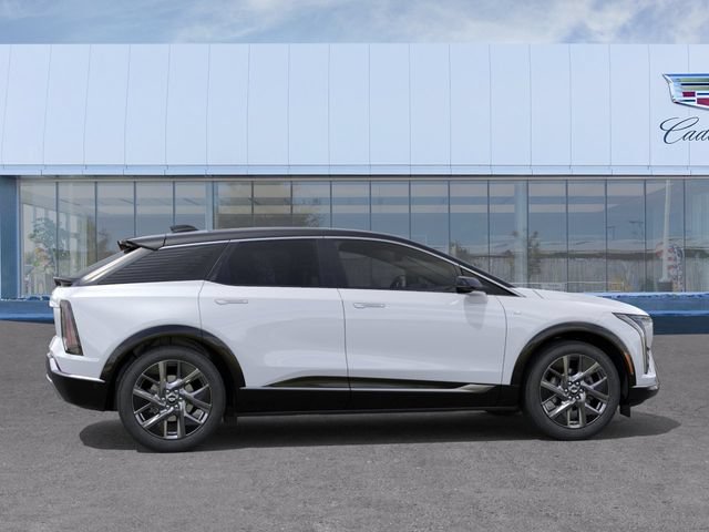 New 2027 Cadillac Optiq Luxury w/ LPO, Floor Liner Package AWD/4WD image 5