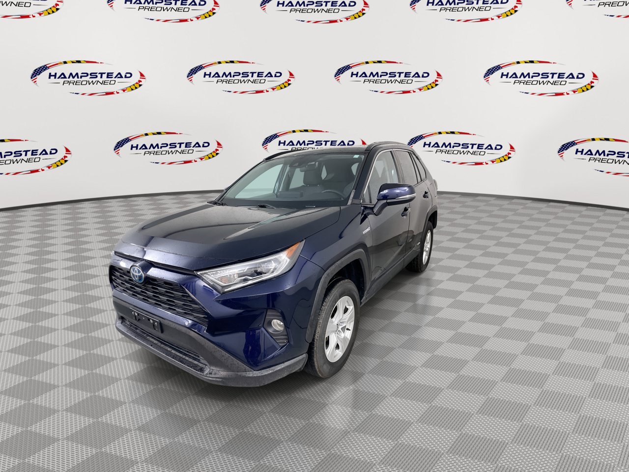 Used 2021 Toyota RAV4 XLE w/ Convenience Package AWD/4WD image 4
