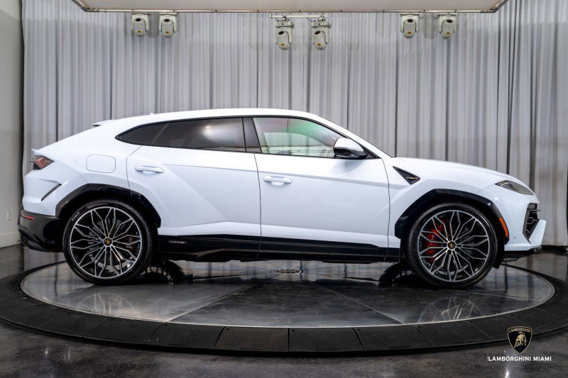 Used 2025 Lamborghini Urus SE image 15