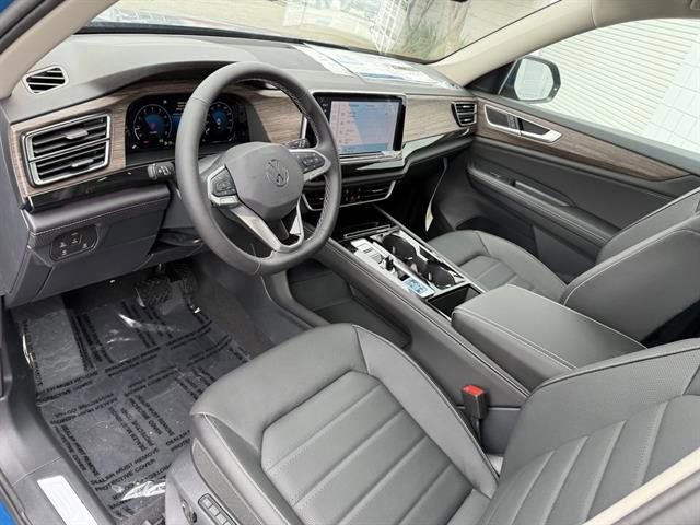 New 2025 Volkswagen Atlas SEL image 2
