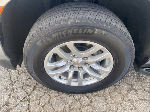 Used 2023 Chevrolet Suburban LT image 10