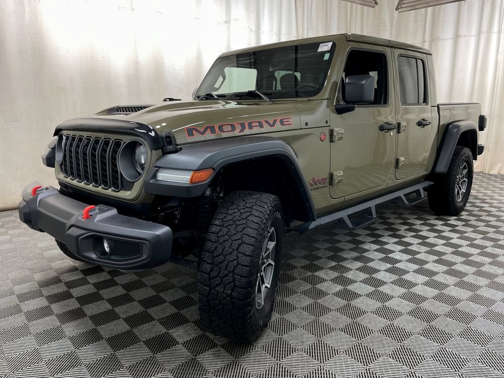 Used 2025 Jeep Gladiator Mojave w/ Safety Group AWD/4WD image 15