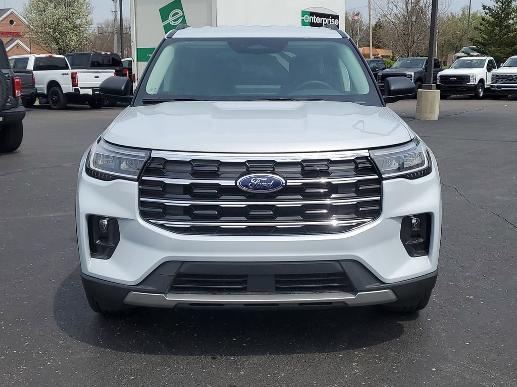 New 2026 Ford Explorer Active AWD/4WD image 2