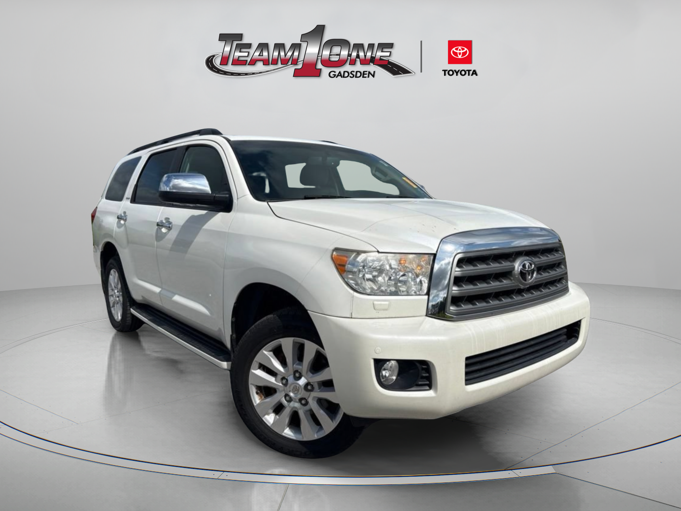 Used 2016 Toyota Sequoia Platinum RWD image 1