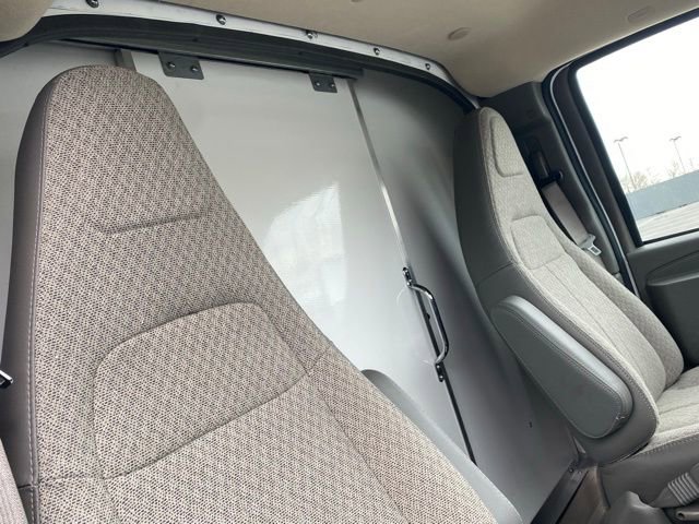 New 2025 Chevrolet Express 3500 w/ Power Convenience Package image 26
