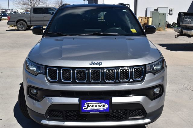 Used 2024 Jeep Compass Limited image 2
