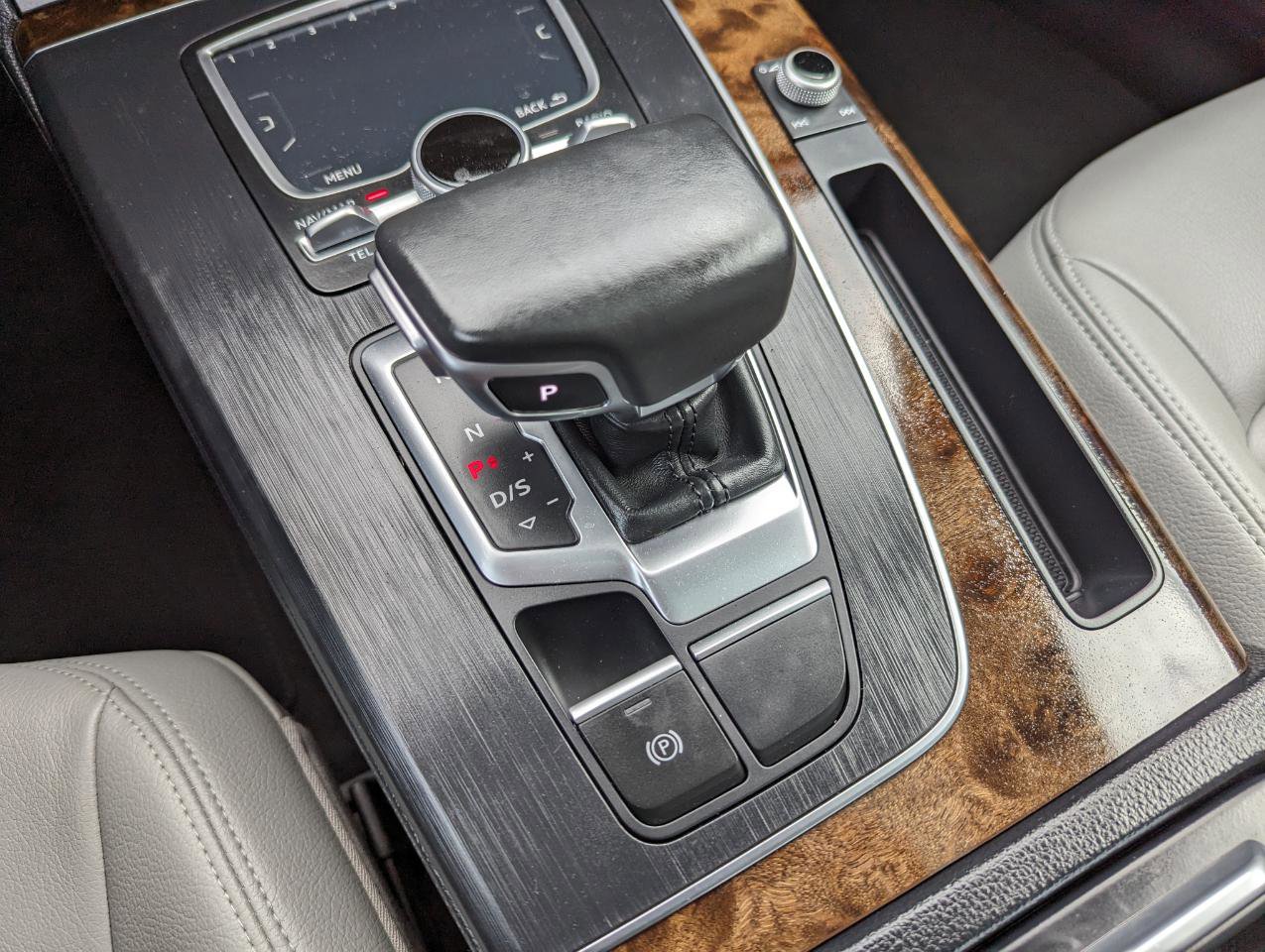 Used 2018 Audi Q5 2.0T Premium Plus w/ Premium Plus Package image 27