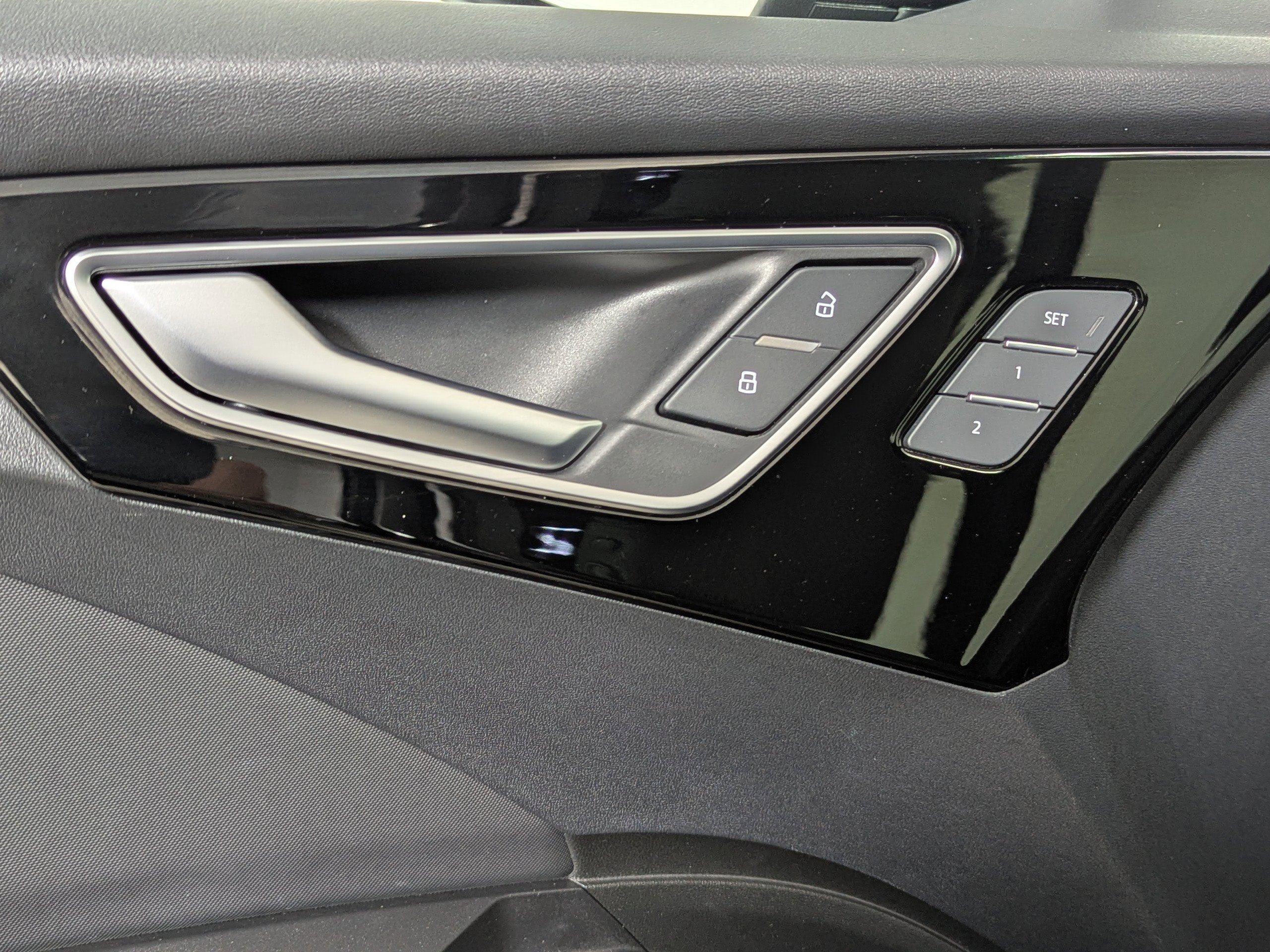 Certified 2024 Audi Q4 e-tron Premium Plus w/ Premium Plus image 33